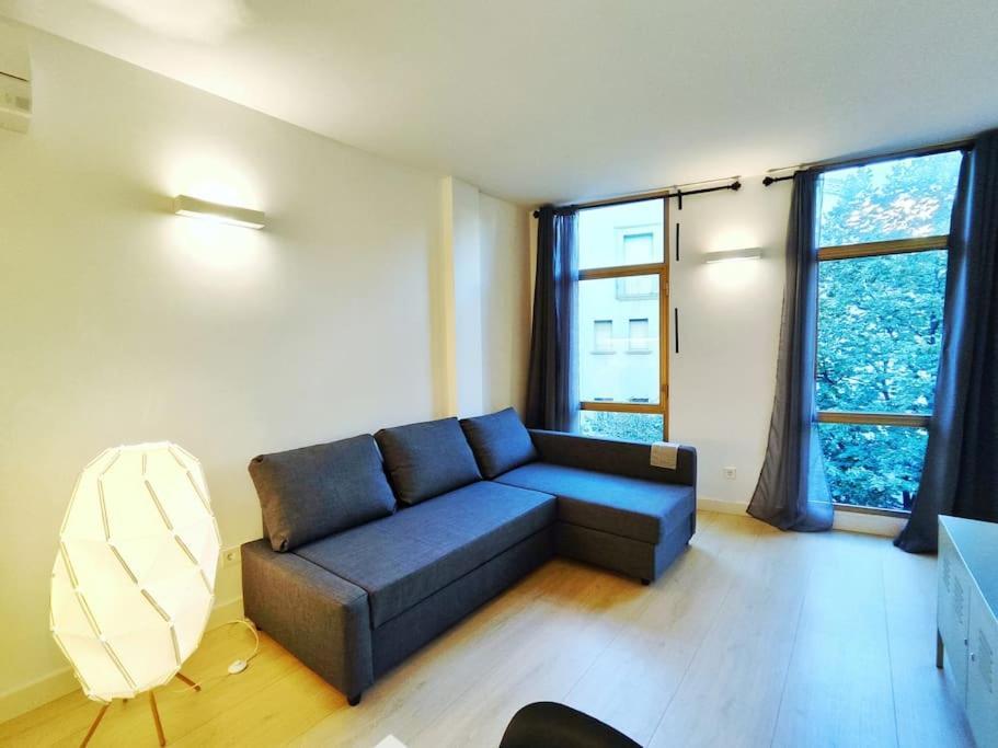 Moderno Apartamento En Terrassa Centro Экстерьер фото