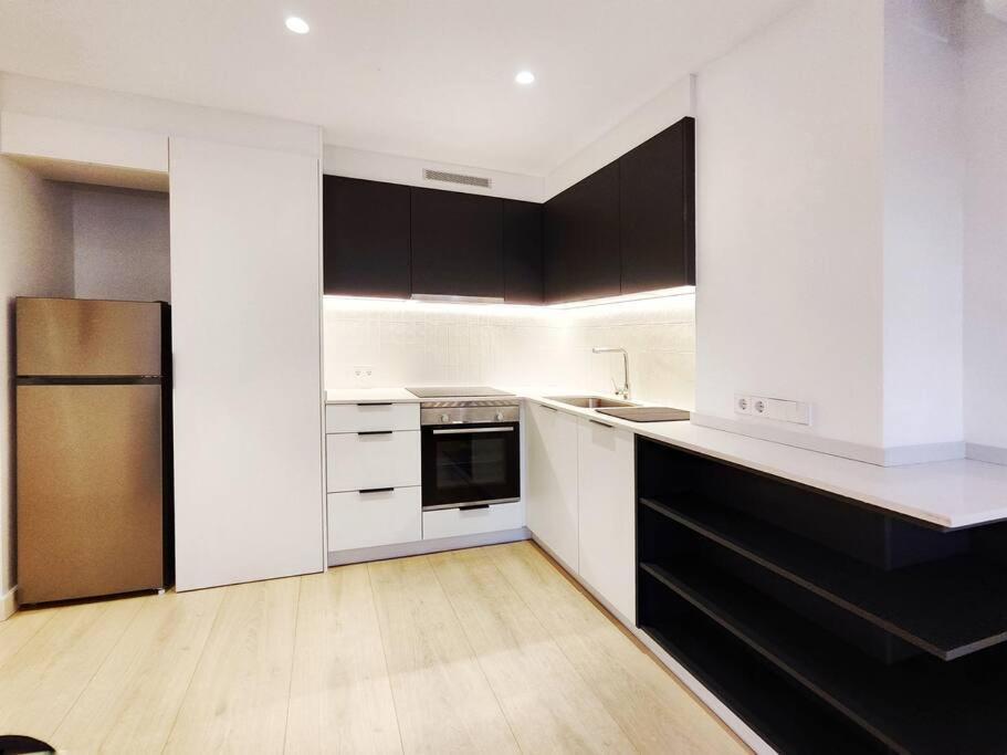 Moderno Apartamento En Terrassa Centro Экстерьер фото