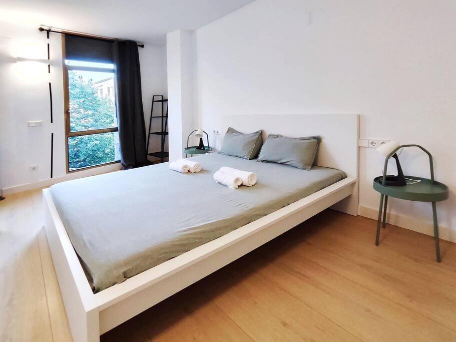 Moderno Apartamento En Terrassa Centro Экстерьер фото