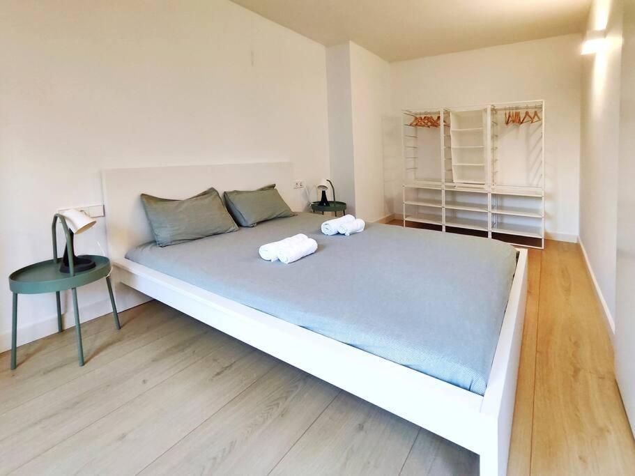 Moderno Apartamento En Terrassa Centro Экстерьер фото